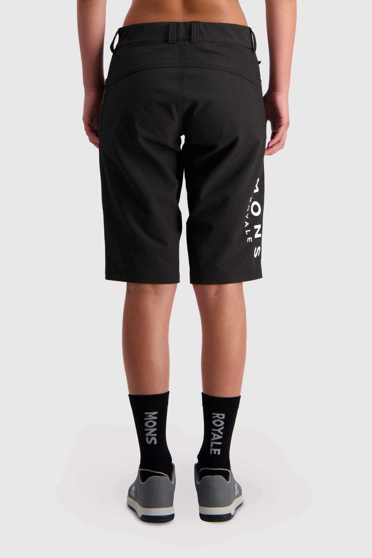 Mons Royale Momentum Bike Shorts - Black 3 Mons Royale Momentum Bike Shorts - Black