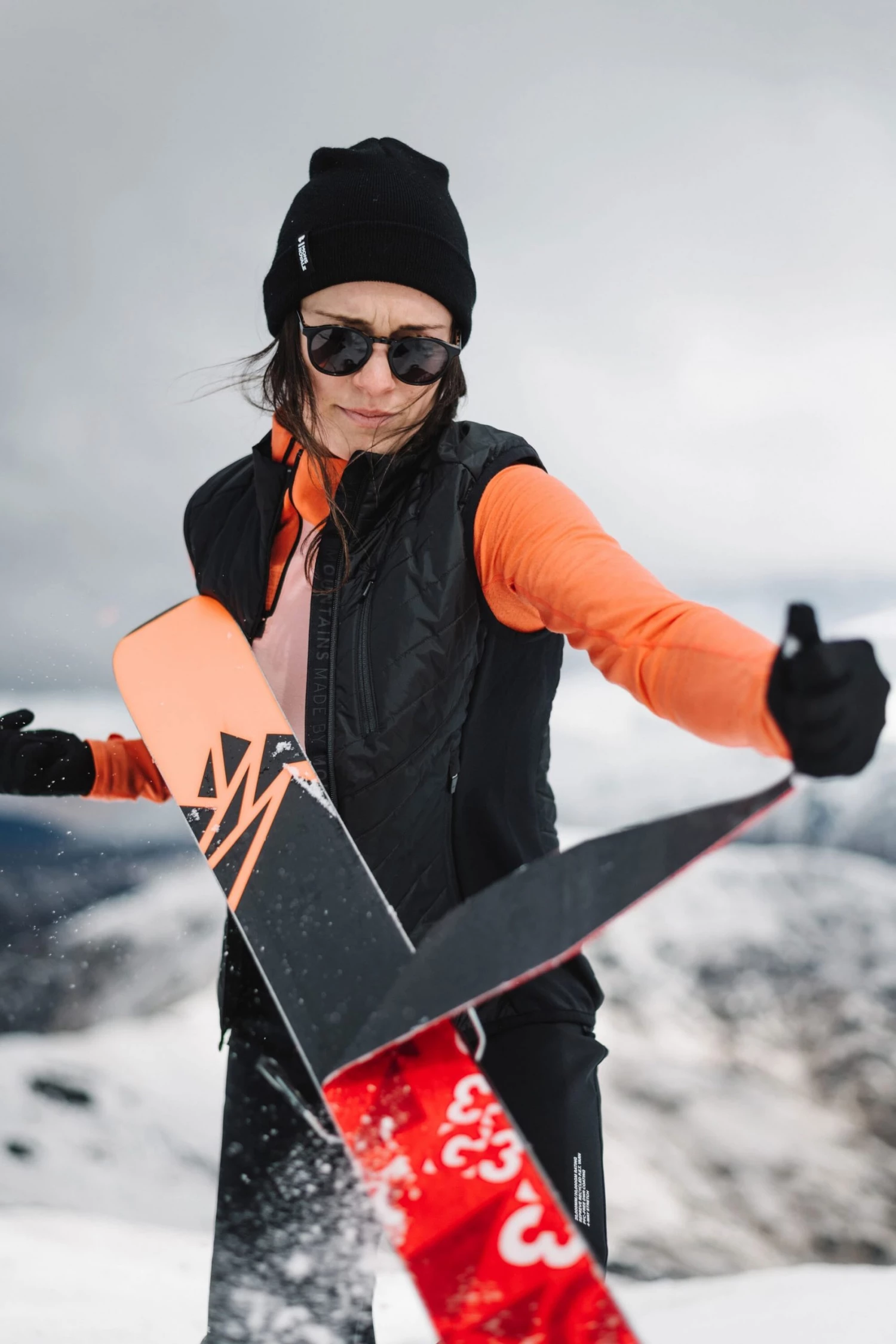 Mons Royale Neve Merino Insulation Vest - Black 6 Mons Royale Neve Merino Insulation Vest - Black