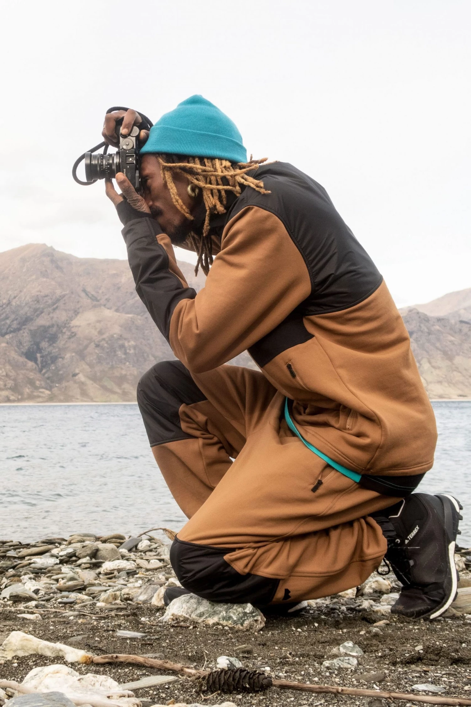 Mons Royale Decade Merino Fleece Pullover - Toffee 6 Mons Royale Decade Merino Fleece Pullover - Toffee