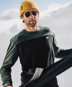 Mons Royale McCloud Beanie - Gold 7 Mons Royale McCloud Beanie - Gold